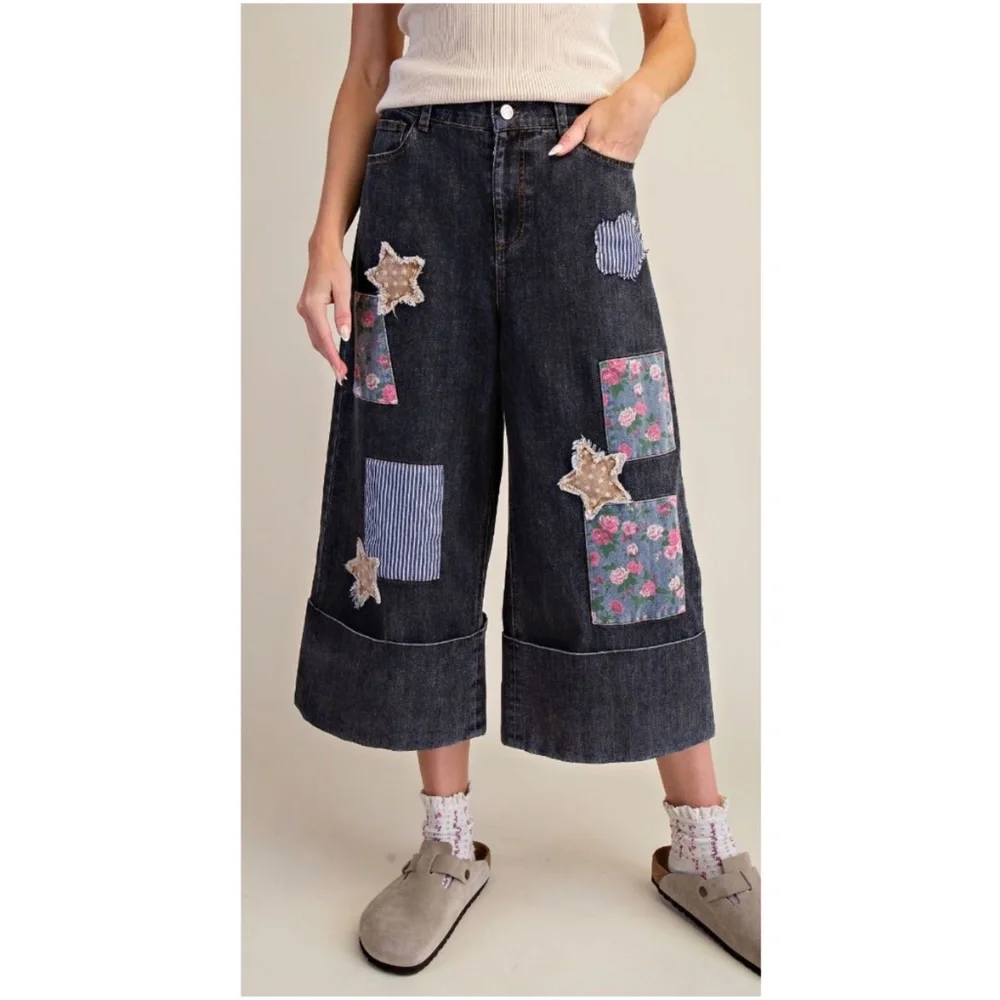 easel Black Cropped Wide-Leg Jeans with Floral & Patchwork Stars NWOT - Picture 1 of 4